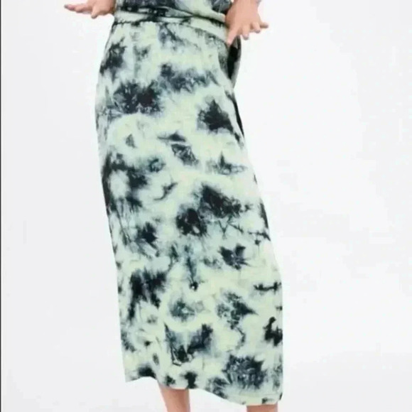 Zara Tie  Dye Batik Midi Green Skirt L - Picture 1 of 6